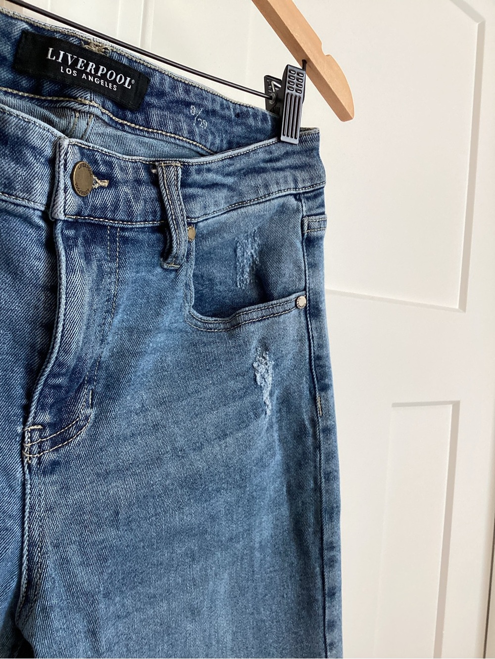 Liverpool Distressed Crop Girlfriend Jean High Rise Size 8 29 Medium Blue Denim - Picture 3 of 12